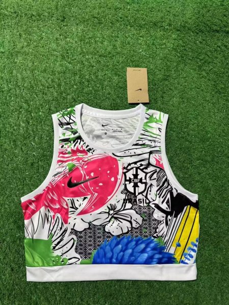 24/26 Brazil Women's Cropped Graphic Training Tank Top
