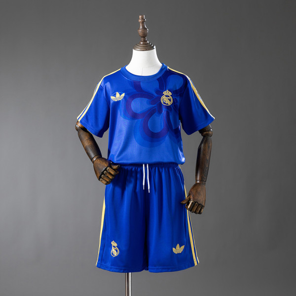 2025/26 Real Madrid CF x adidas Kids' Retro Set (Royal Blue)