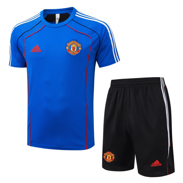 2025/26 Manchester United Retro Training Kit