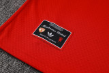 2025/26 Manchester United Retro Training Kit