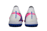 N White Flat Soccer Shoes 001