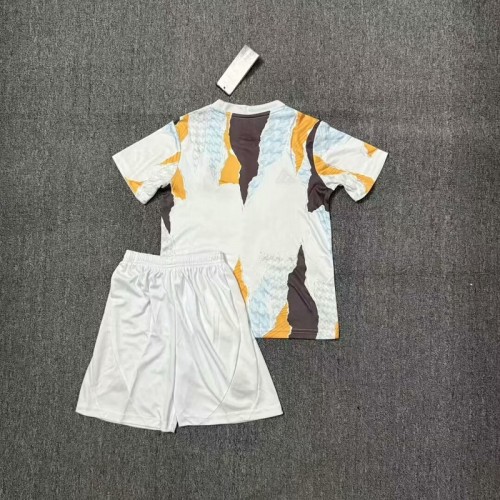 25/26 Real Madrid Training kids kit