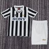 Retro 95/97 Juventus home kids kit