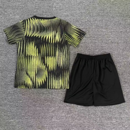 25/26 Leeds United kids kit training