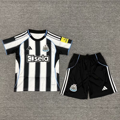 25/26 Newcastle United home kids kit