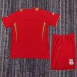 Retro 05/06 Liverpool home kids kit