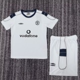 Retro 00/01 Manchester United Away kids kit