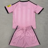 25/26 Newcastle United pink goalkeeper Adult Set