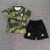 25/26 Leeds United kids kit training