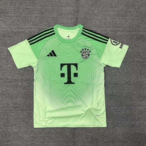 25/26 bayern munich goalkeeper