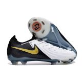 Nike Phantom Luna FG football boots