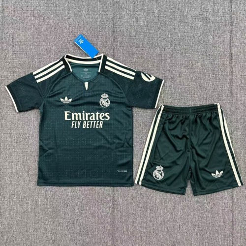 26/27 Real Madrid away kids kit