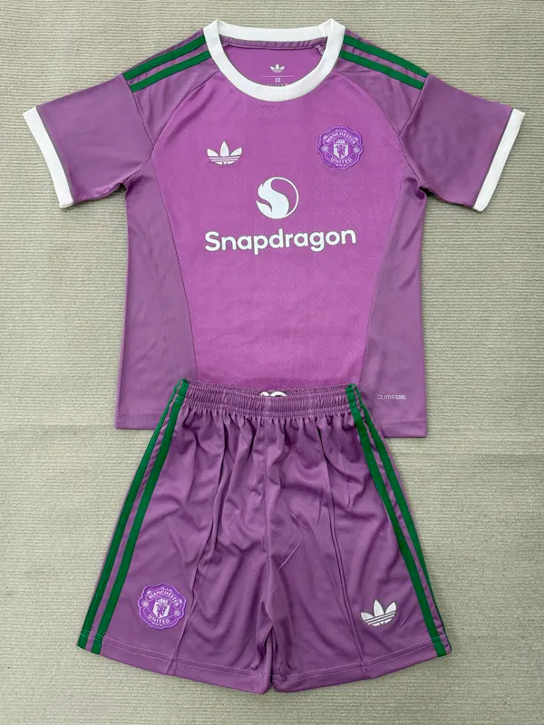 26-27 Man Utd Pink Goalkeeper Adult Suit