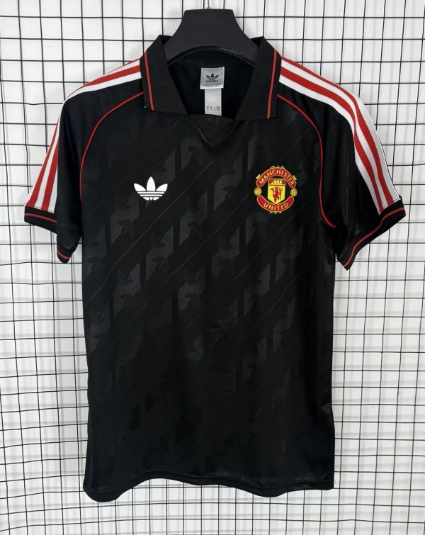 26-27 Man Utd Black Special Edition Training shirts
