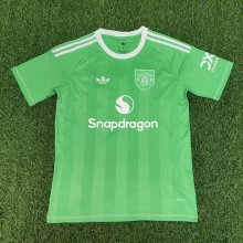 25-26 Man Utd Green Goalkeeper Fans Soccer Jersey