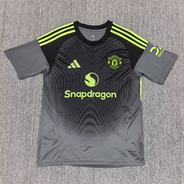 25-26 Man Utd Black Goalkeeper Fans Soccer Jersey
