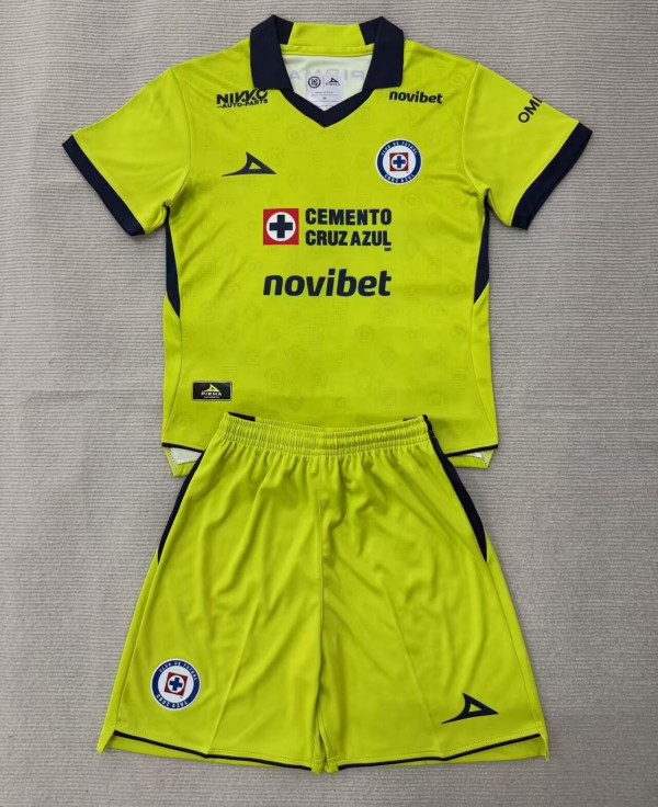 26-27 Cruz Azul Goalkeeper Adult Suit