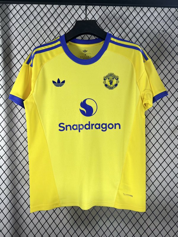 26-27 Man Utd Yellow Goalkeeper Fans Soccer Jersey