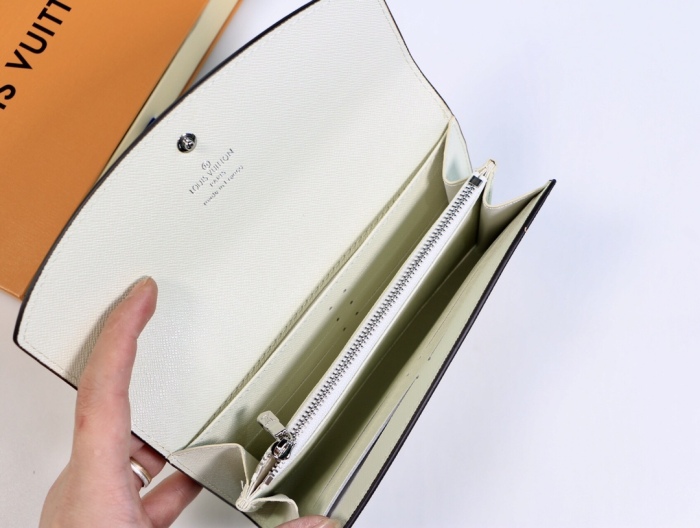 Louis Vuitton Wallet 19*10 cm