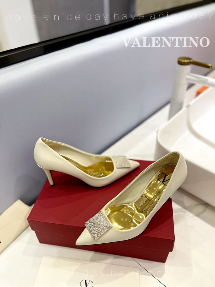 Valentino One Stud Patent Leather Pumps Size 35-41 3-Color