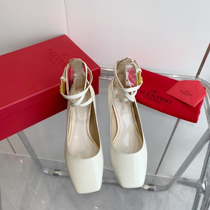 Valentino Garavani Tan-Go Patent Leather Pumps Size 35-41 3-Color