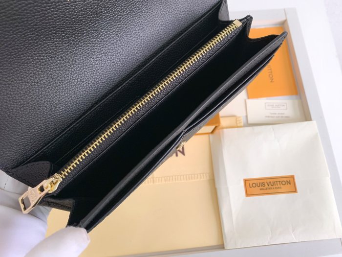Louis Vuitton Wallet 19*10 cm