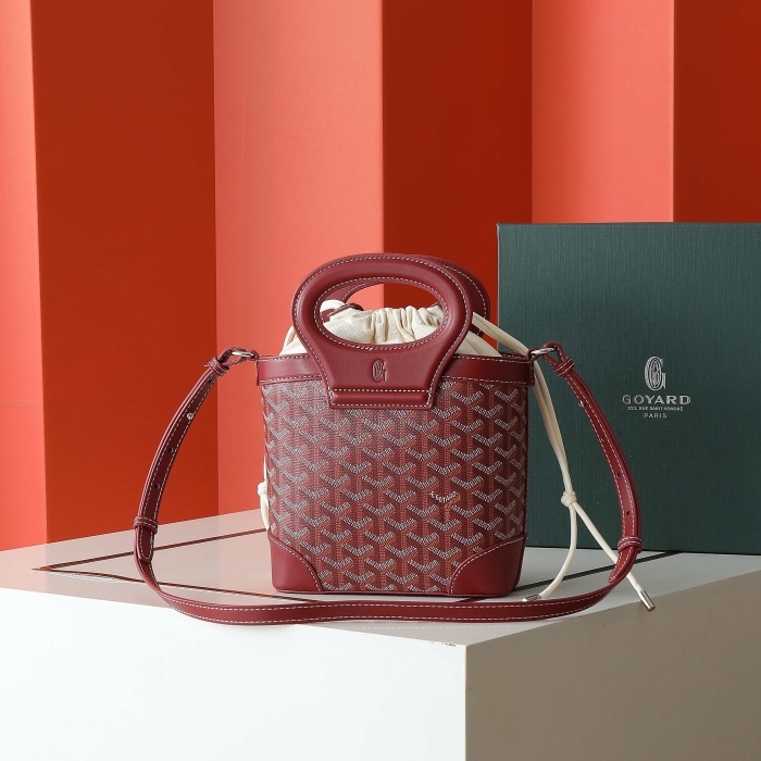 Goyard Beluga Shoulder Bags Size 23*18.5*8cm