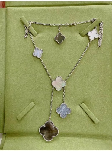 Van Cleef & Arpels Necklace