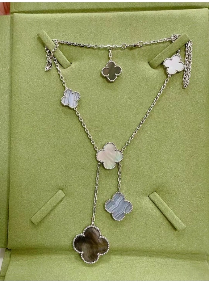 Van Cleef & Arpels Necklace