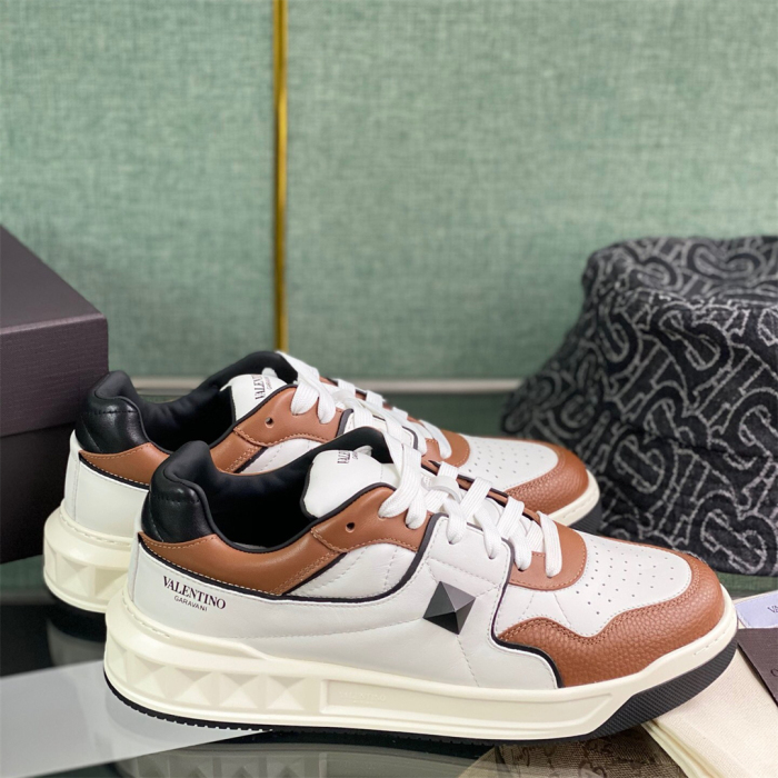 Valentino One Stud Low-Top Sneaker Size 36-45   10-Color