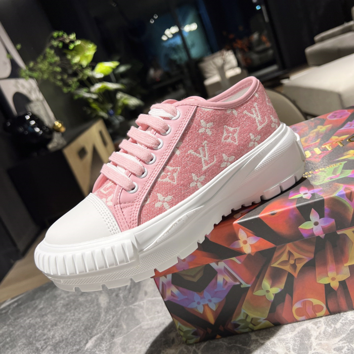 Louis Vuitton Squad Low Top Sneaker Size 35-40  2-Color