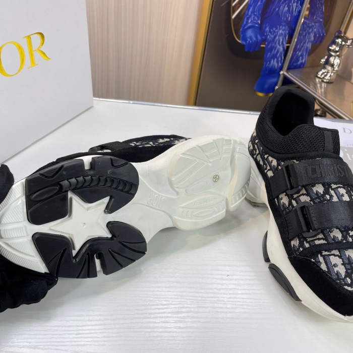 Dior D-Wander Sneaker Size 36-40 4-Color