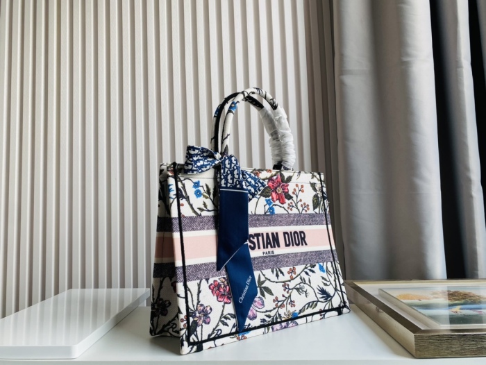 Dior Tote Women Handbags Bags 2-Size