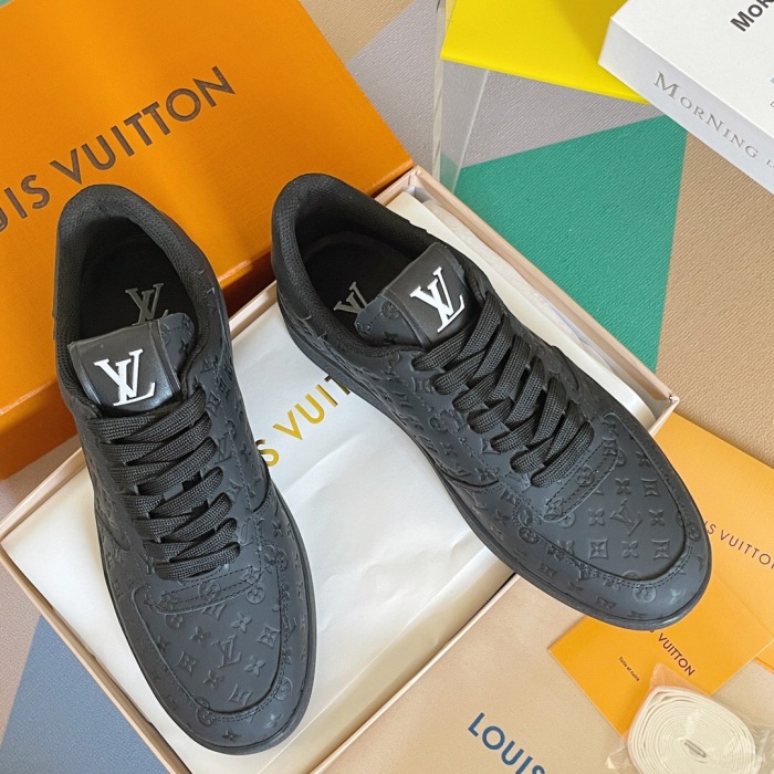 Louis Vuitton Rivoli Sneaker Size 39-45 2-Color
