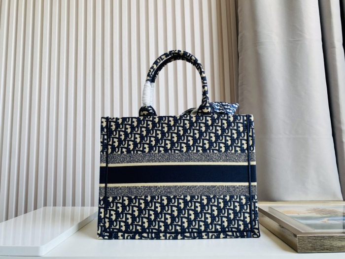 Dior Tote Women Handbags Bags 2-Size