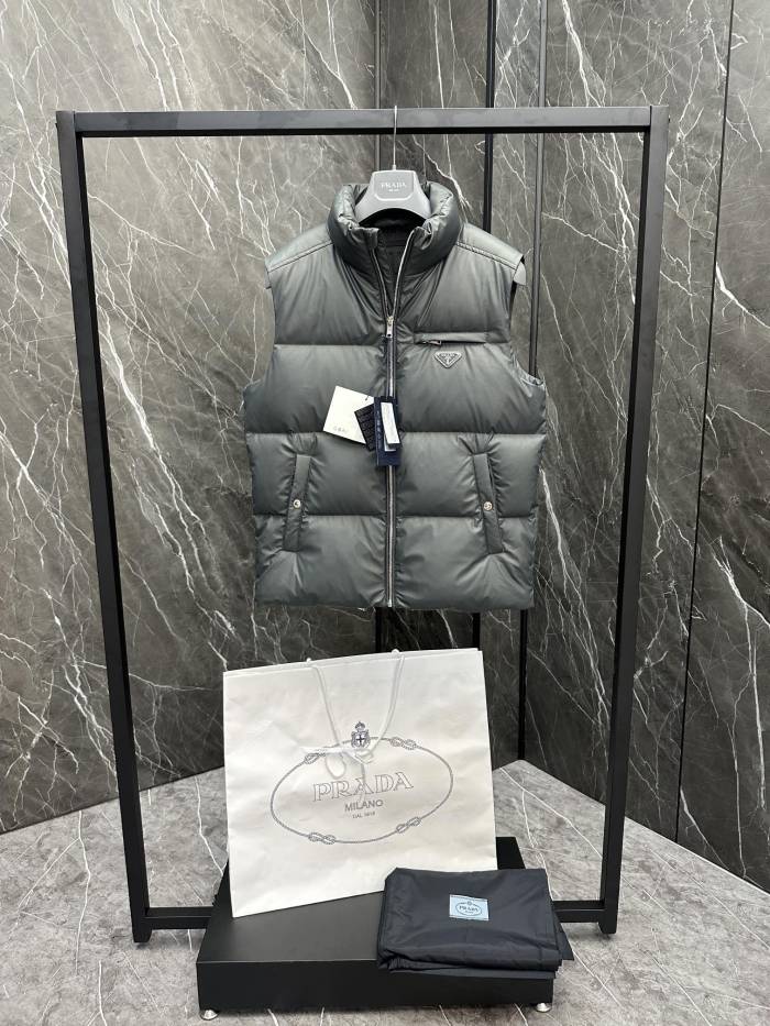Prada Men Winter Vest Size 48-56