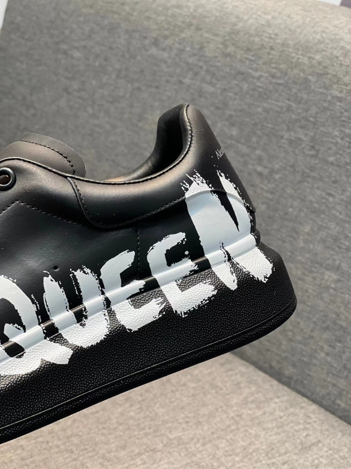 Alexander McQueen Graffiti Sneaker Size 35-45  2-Color