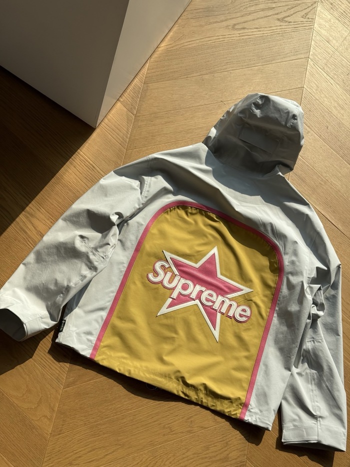 Supreme 25FW GORE-TEX Shell Jacket Size S-XL