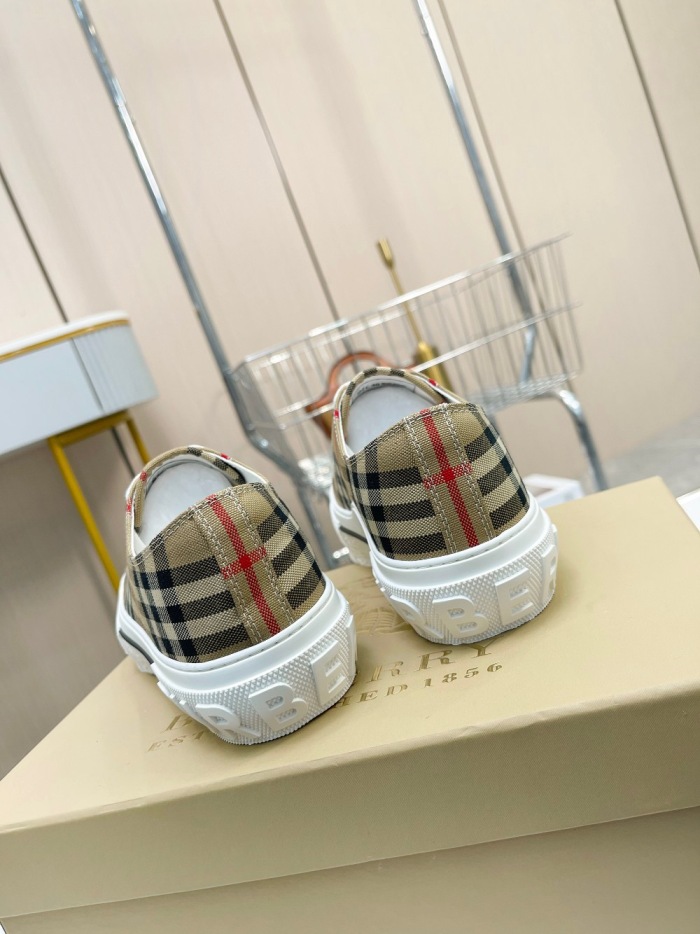 Burberry Sneaker Size 36-45