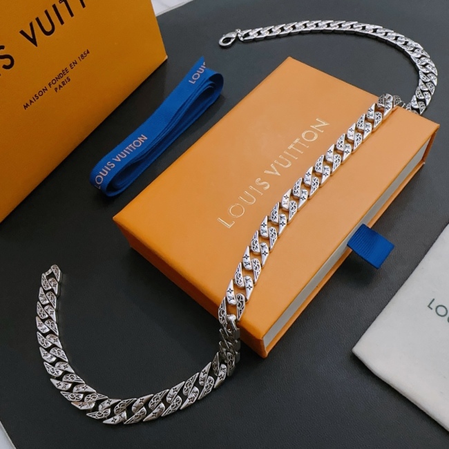 Louis Vuitton Necklace