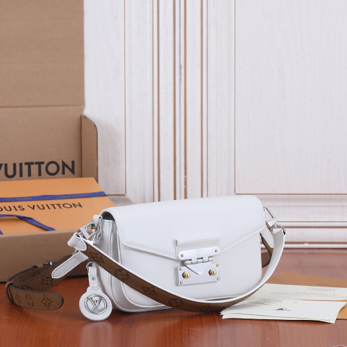Louis Vuitton M20395 2022SS Women Shoulder Bags 24*15*6cm