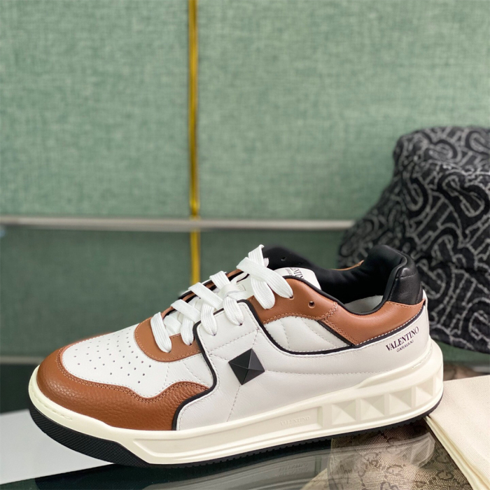 Valentino One Stud Low-Top Sneaker Size 36-45   10-Color