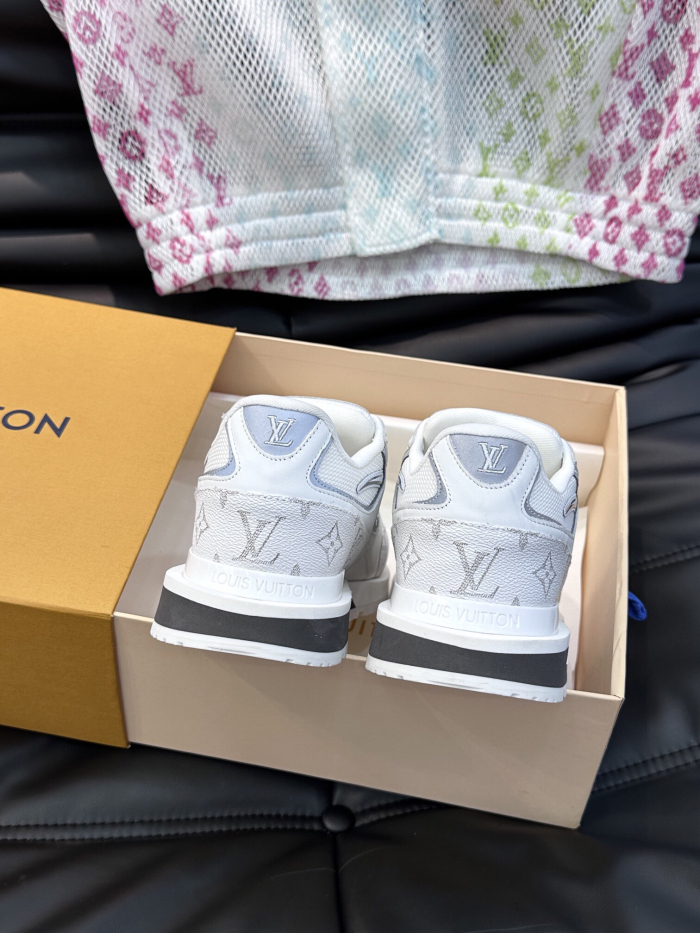 Louis Vuitton Run Away Sneaker Size 40-45