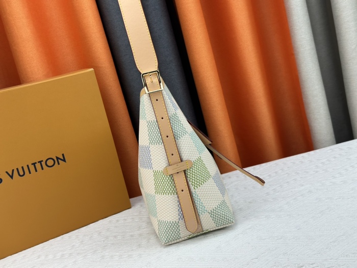 Louis Vuitton Monogram CarryAll Shoulder Bags Size 29*24*12cm