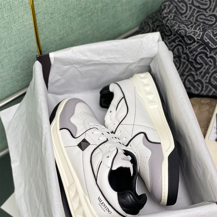 Valentino One Stud Low-Top Sneaker Size 36-45   10-Color