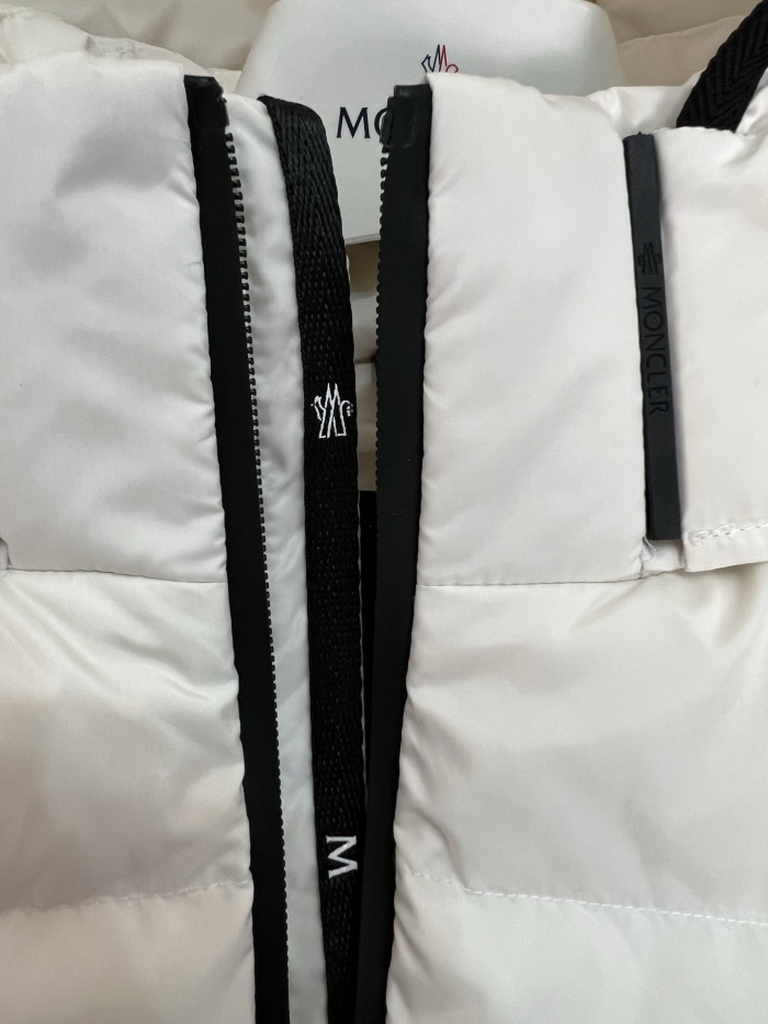 Moncler Valmasque Men Winter Vest Size 1-5
