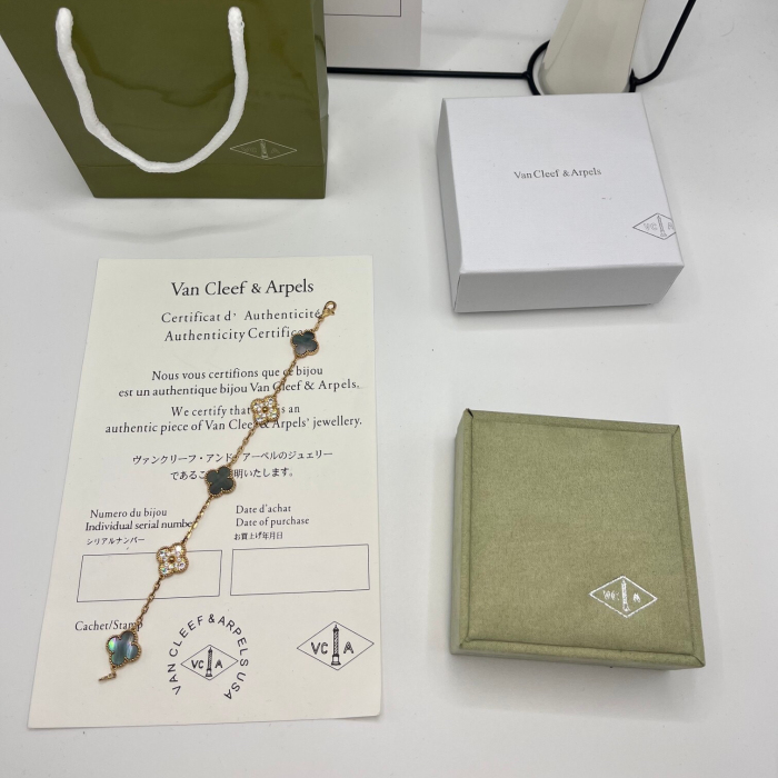 Van Cleef & Arpels Bracelet