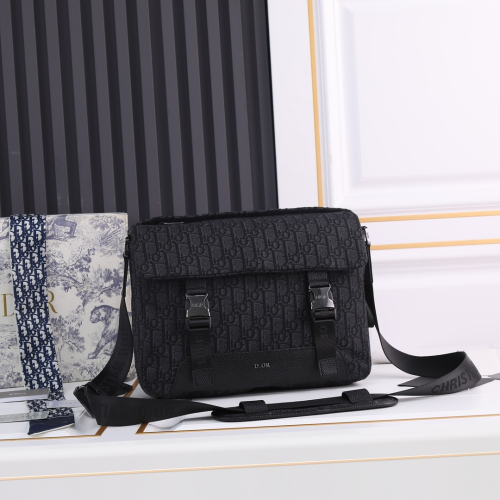 Dior Explorer Messenger Bags for Men Size 31*21*8cm