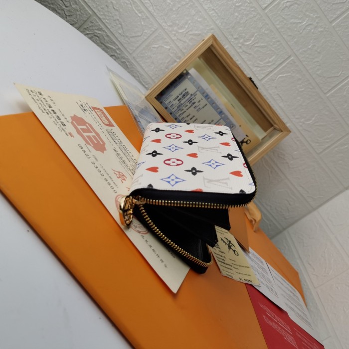 Louis Vuitton Wallet 19*10*2 cm
