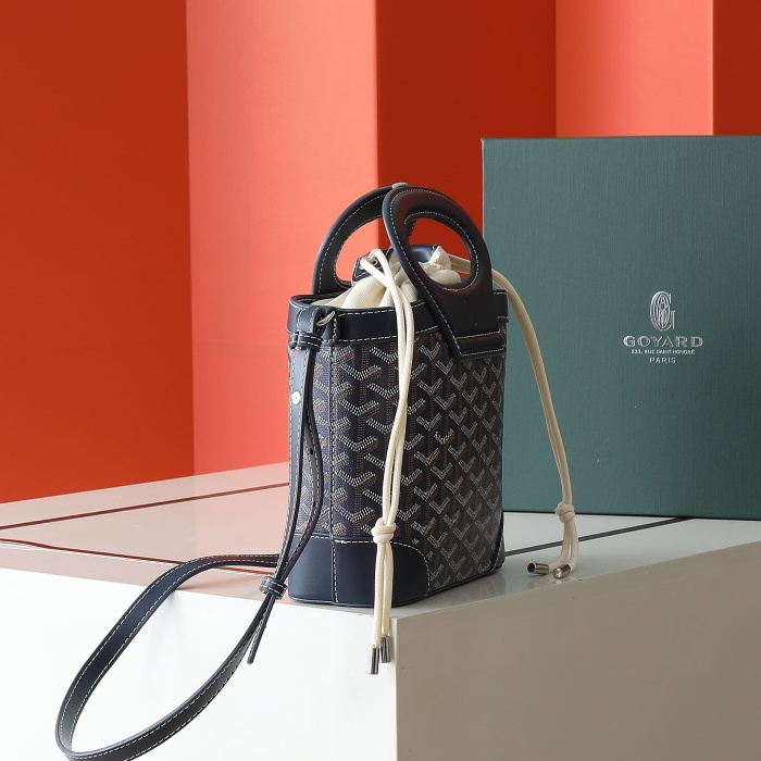 Goyard Beluga Shoulder Bags Size 23*18.5*8cm